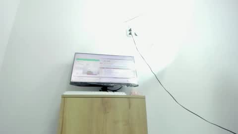 Snapshot of dalia_2 chatting on November 15, 12:19 am Ren online show from November 15, 12:19 am