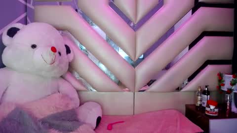     online show from January 14, 8:20 am