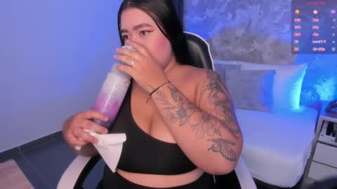 D A L I A  online show from June 5, 7:41 pm