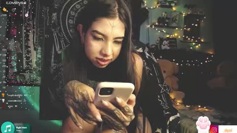 dalia_vorhees online show from December 10, 6:54 am
