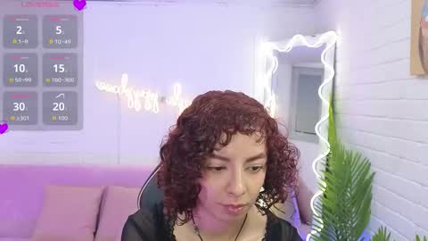 Snapshot of daliaa_tay chatting on September 16, 3:18 am DALIA online show from September 16, 3:18 am