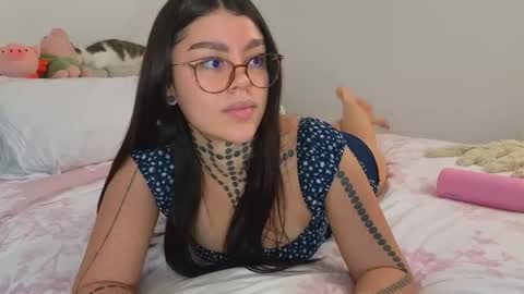 Snapshot of daliapunkt chatting on February 20, 9:26 pm Dalia online show from February 20, 9:26 pm