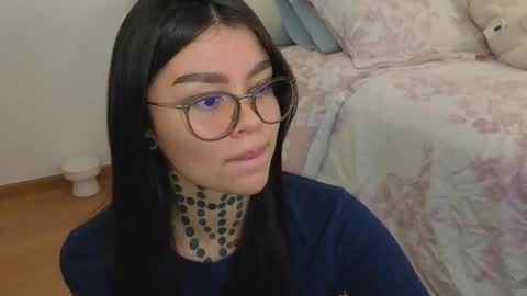 Snapshot of daliapunkt chatting on March 4, 11:00 pm Dalia online show from March 4, 11:00 pm