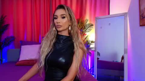 DalidaSelena online show from September 22, 10:28 am