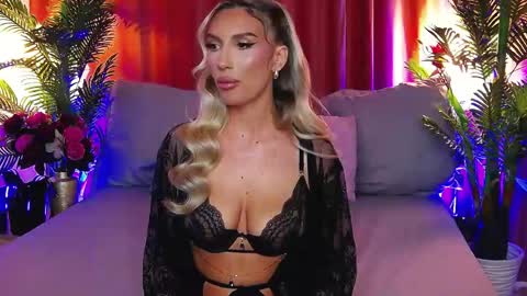Snapshot of dalidaselena chatting on May 5, 2:47 pm DalidaSelena online show from May 5, 2:47 pm