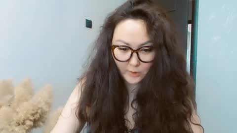 Snapshot of dalidayes chatting on June 22, 6:21 am Dali online show from June 22, 6:21 am