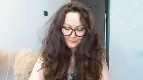 Snapshot of dalidayes chatting on June 28, 6:08 am Dali online show from June 28, 6:08 am