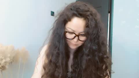 Snapshot of dalidayes chatting on June 30, 6:14 am Dali online show from June 30, 6:14 am