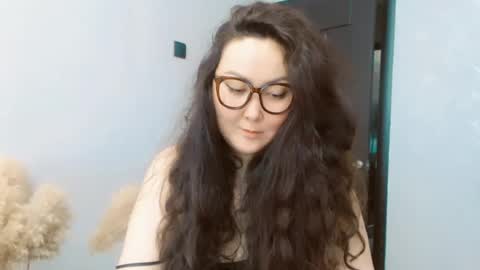 Snapshot of dalidayes chatting on July 11, 3:53 am Dali online show from July 11, 3:53 am