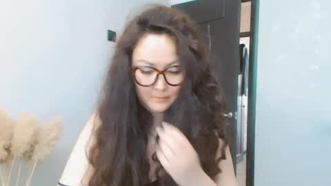 Snapshot of dalidayes chatting on July 20, 6:49 am Dali online show from July 20, 6:49 am
