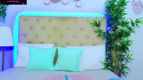 daliyaa_ online show from November 25, 1:11 pm