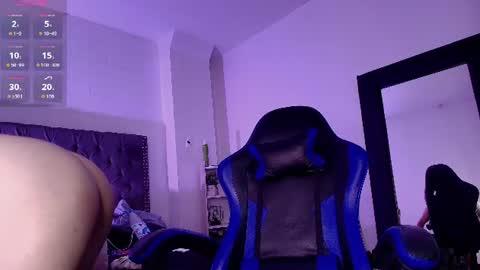 Dallas whitee online show from June 15, 6:32 pm