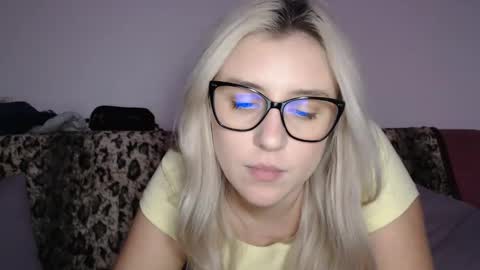 Maria online show from December 10, 1:00 am