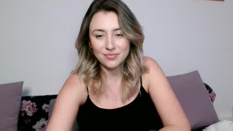 Snapshot of dalyana22 chatting on February 23, 10:07 pm Maria online show from February 23, 10:07 pm