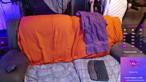 Snapshot of damadevotchka chatting on November 17, 4:51 am damadevotchka online show from November 17, 4:51 am