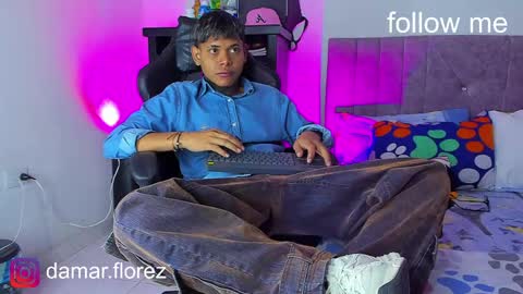 Snapshot of damar_felipe chatting on April 10, 1:49 pm damar_felipe online show from April 10, 1:49 pm