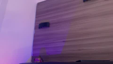         online show from March 6, 5:37 am