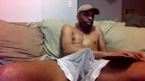 Snapshot of dameatis_brown chatting on April 14, 5:13 am Dameatis Brown online show from April 14, 5:13 am