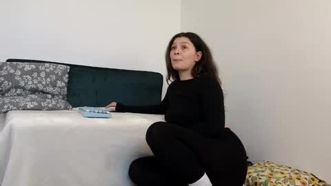 Snapshot of damedefeu chatting on March 20, 7:46 am damedefeu online show from March 20, 7:46 am