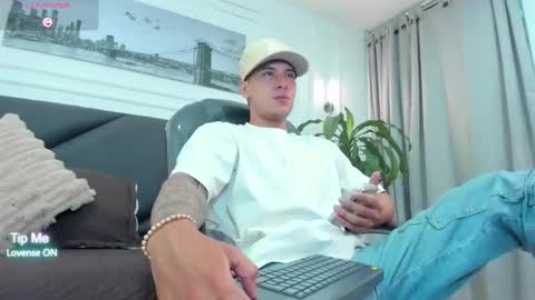 DAMIAN online show from November 12, 11:21 am