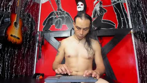 Snapshot of damian_and_tiana chatting on April 1, 1:41 pm damian_and_tiana online show from April 1, 1:41 pm