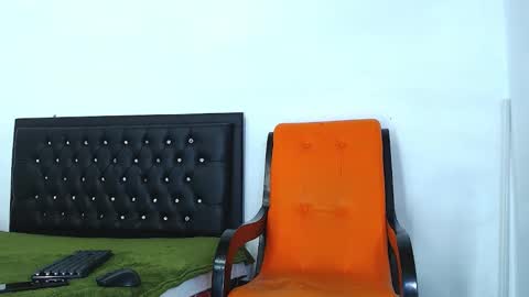 damian_hart_24cm online show from February 2, 12:35 pm