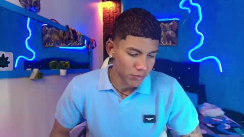 Snapshot of damian_latinxxx chatting on January 28, 2:32 am Damian online show from January 28, 2:32 am