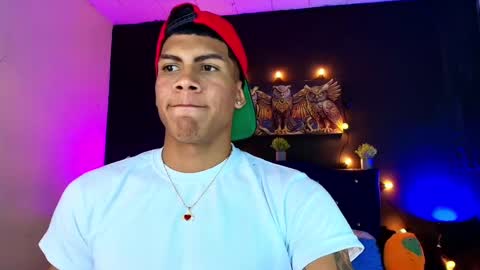 Snapshot of damian_latinxxx chatting on March 2, 9:10 am Damian online show from March 2, 9:10 am