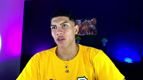 Snapshot of damian_latinxxx chatting on March 4, 3:11 am Damian online show from March 4, 3:11 am