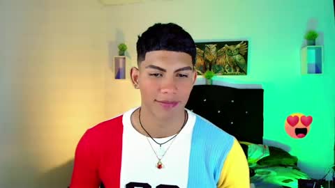 Snapshot of damian_latinxxx chatting on March 6, 2:18 pm Damian online show from March 6, 2:18 pm