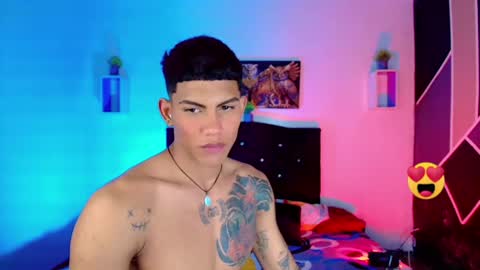 Snapshot of damian_latinxxx chatting on March 6, 5:33 pm Damian online show from March 6, 5:33 pm