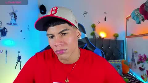 Snapshot of damian_latinxxx chatting on September 25, 3:32 am Damian online show from September 25, 3:32 am