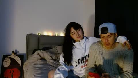 Damian   Maya online show from October 21, 1:06 am