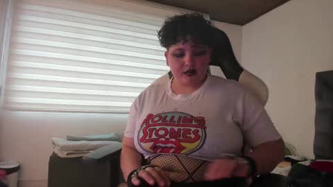 Snapshot of damian_rock_ chatting on September 12, 8:20 pm damian_rock_ online show from September 12, 8:20 pm