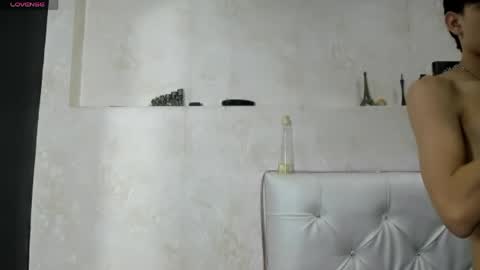 damian_saint online show from June 3, 3:31 am