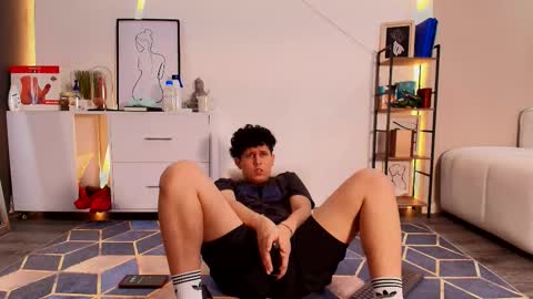 damian_salvatoree online show from January 14, 4:29 am