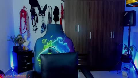 Snapshot of damian_torner chatting on January 19, 10:50 am Damian torner online show from January 19, 10:50 am