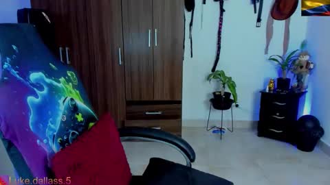 Snapshot of damian_torner chatting on February 8, 1:54 pm Damian torner online show from February 8, 1:54 pm