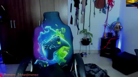 Snapshot of damian_torner chatting on February 19, 10:23 am Damian torner online show from February 19, 10:23 am