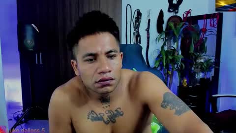 Snapshot of damian_torner chatting on March 12, 11:31 am Damian torner online show from March 12, 11:31 am