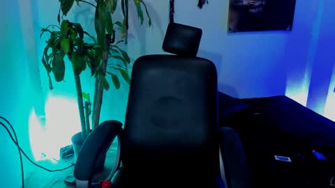 Snapshot of damian_torner chatting on September 12, 7:41 am Damian torner online show from September 12, 7:41 am