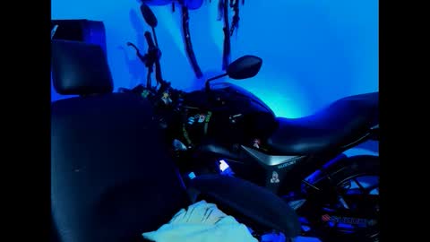 Snapshot of damian_torner chatting on September 21, 8:05 am Damian torner online show from September 21, 8:05 am