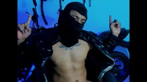 Snapshot of damian_torner chatting on October 2, 10:06 pm Damian torner online show from October 2, 10:06 pm