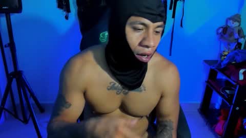 Snapshot of damian_torner chatting on October 18, 8:15 am Damian torner online show from October 18, 8:15 am