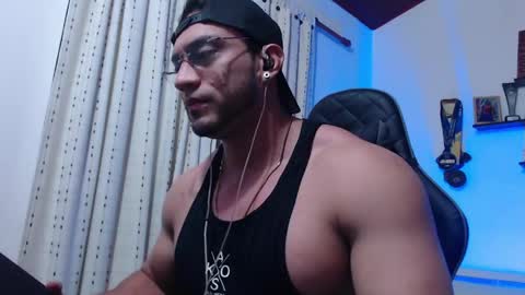 Snapshot of damiannstonexxx chatting on May 21, 3:13 am Danny online show from May 21, 3:13 am