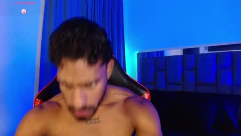 Snapshot of damiano_walker chatting on October 23, 5:18 am damiano_walker online show from October 23, 5:18 am