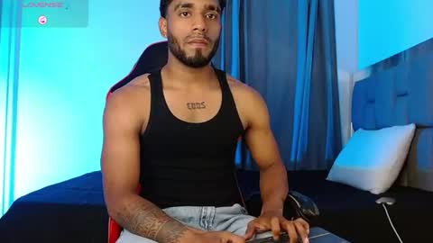 Snapshot of damiano_walker chatting on June 11, 4:32 am damiano_walker online show from June 11, 4:32 am