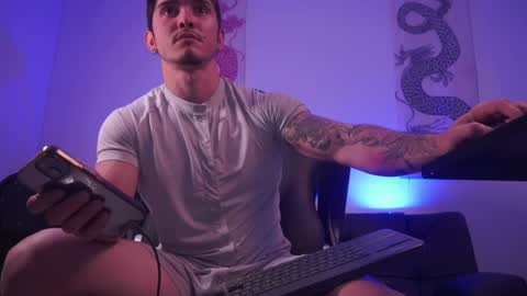 insta damn8   --------  online show from January 21, 11:55 pm