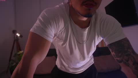 insta damn8   --------  online show from November 4, 11:48 pm