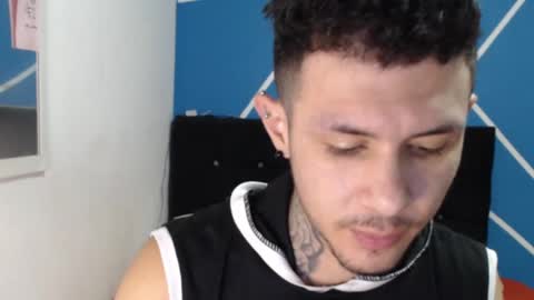 Snapshot of damiansexyboy69 chatting on November 14, 4:11 am damiansexyboy69 online show from November 14, 4:11 am